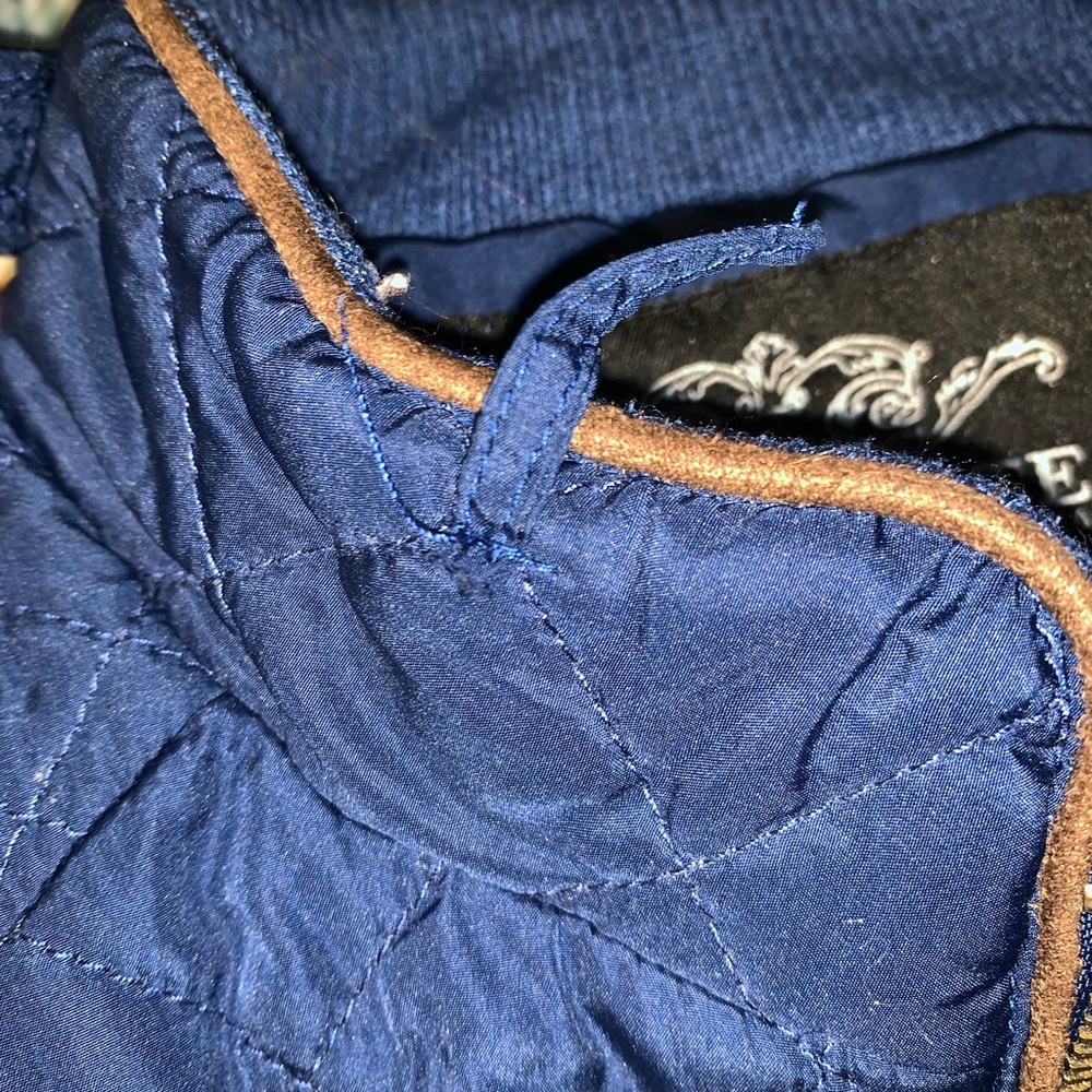 Vest - Picture 4 of 4